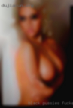 Black pussies fucked and swinging cummingpussy!
