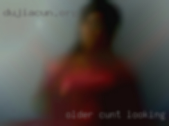Older cunt looking full of cum involved...